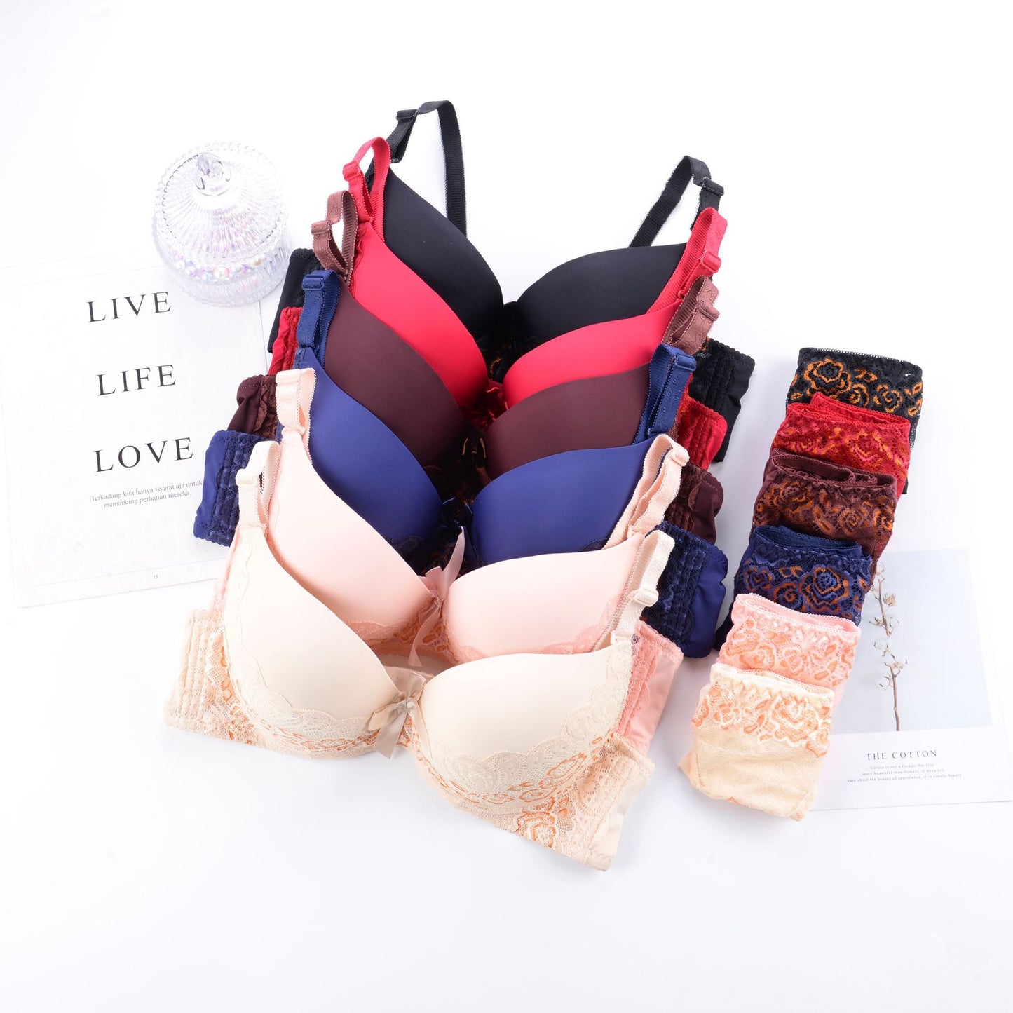 Women charming lace sexy lingerie set beautiful bra and panty set