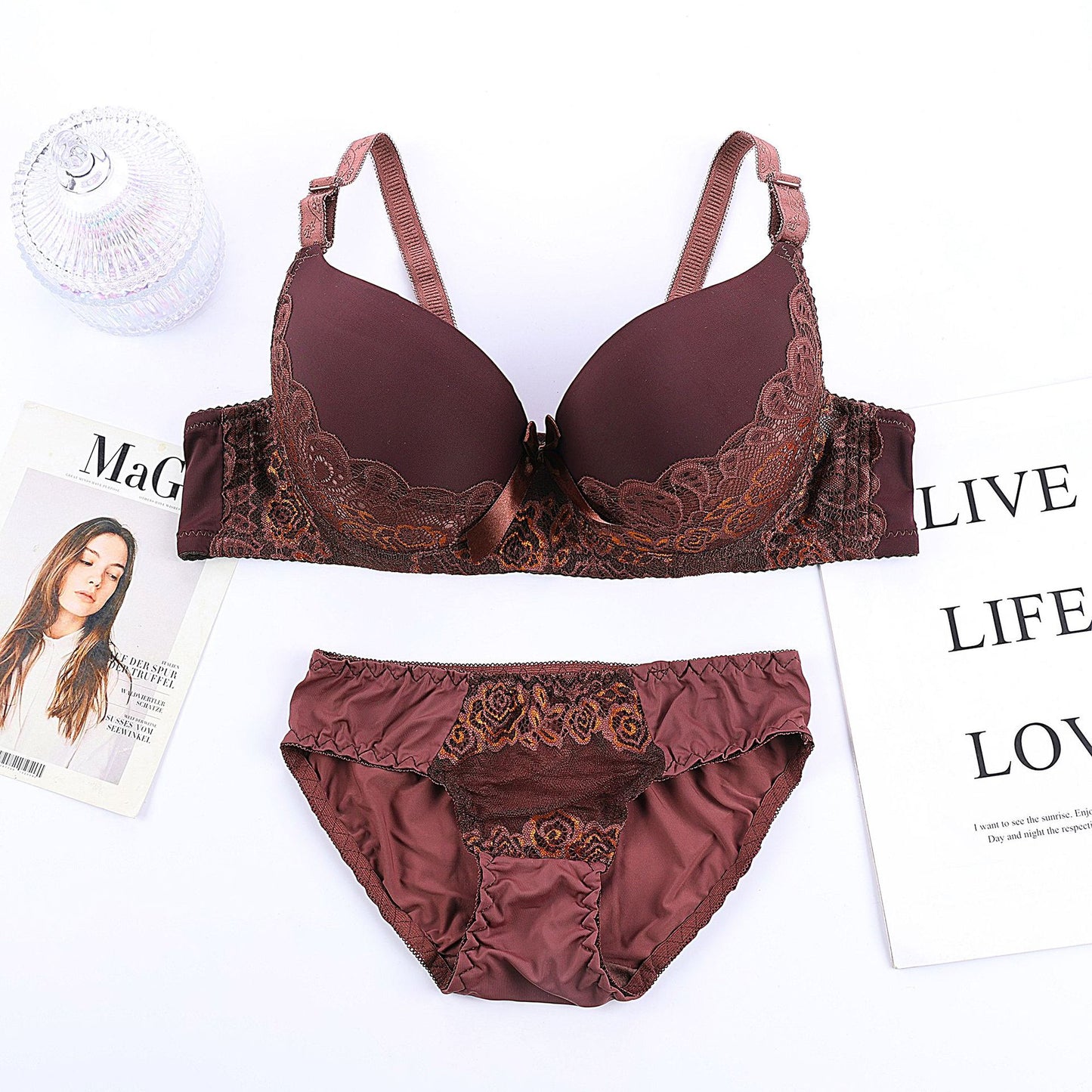 Women charming lace sexy lingerie set beautiful bra and panty set