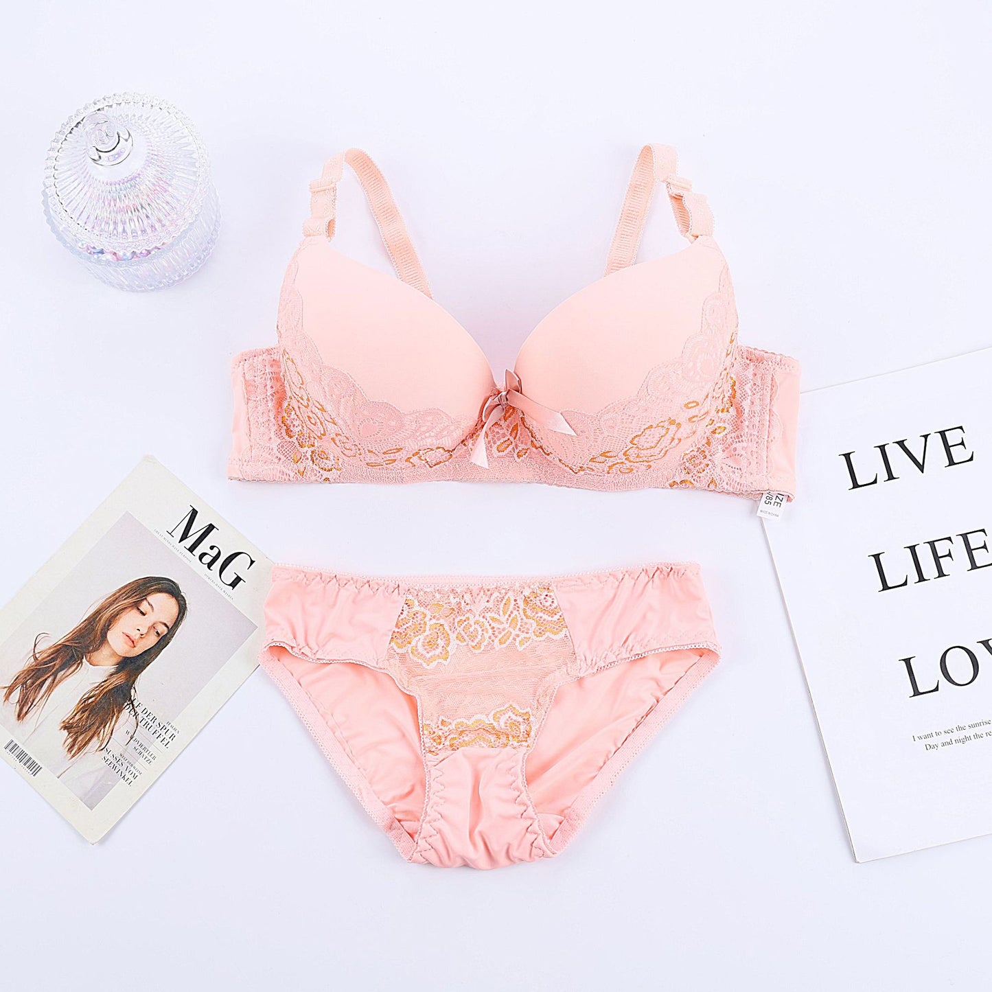 Women charming lace sexy lingerie set beautiful bra and panty set